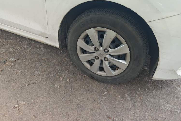 Used Hyundai Verna (older generation) 2020 1.4L Manual GL Refreshed Edition Right Front Wheel Hub