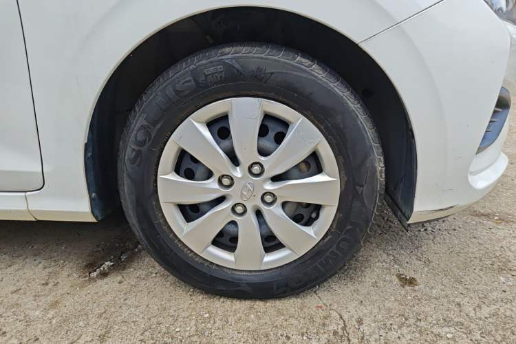 Used Hyundai Verna (older generation) 2020 1.4L Manual GL Refreshed Edition Right Front Wheel Hub