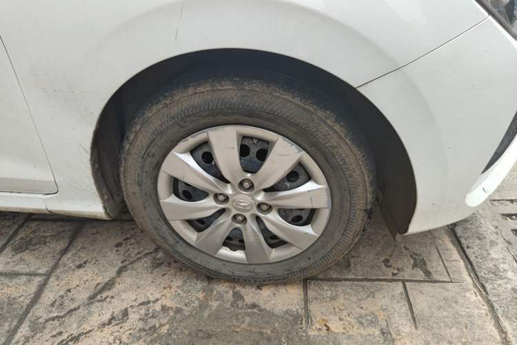 Used Hyundai Verna (older generation) 2020 1.4L Manual GL Refreshed Edition Right Front Wheel Hub