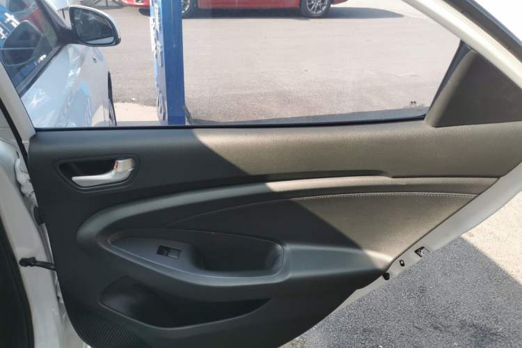 Used Hyundai Verna (older generation) 2020 1.4L Manual GL Refreshed Edition Right Rear Door Interior