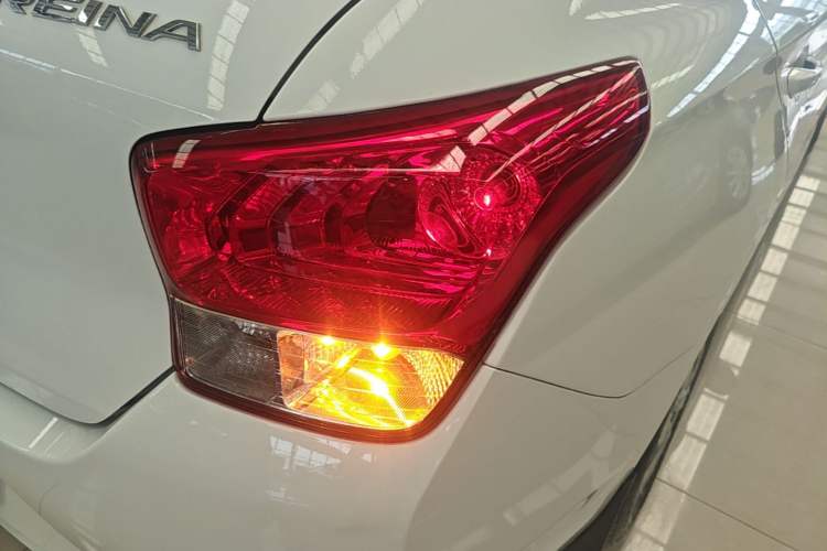 Used Hyundai Verna (older generation) 2020 1.4L Manual GL Refreshed Edition Right Rear Taillight