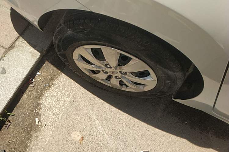 Used Hyundai Verna (older generation) 2020 1.4L Manual GL Refreshed Edition Right Rear Wheel Hub