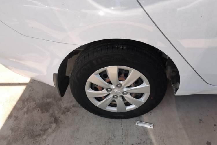 Used Hyundai Verna (older generation) 2020 1.4L Manual GL Refreshed Edition Right Rear Wheel Hub