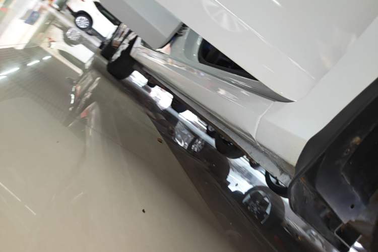Used Hyundai Verna (older generation) 2020 1.4L Manual GL Refreshed Edition Right Side Sill