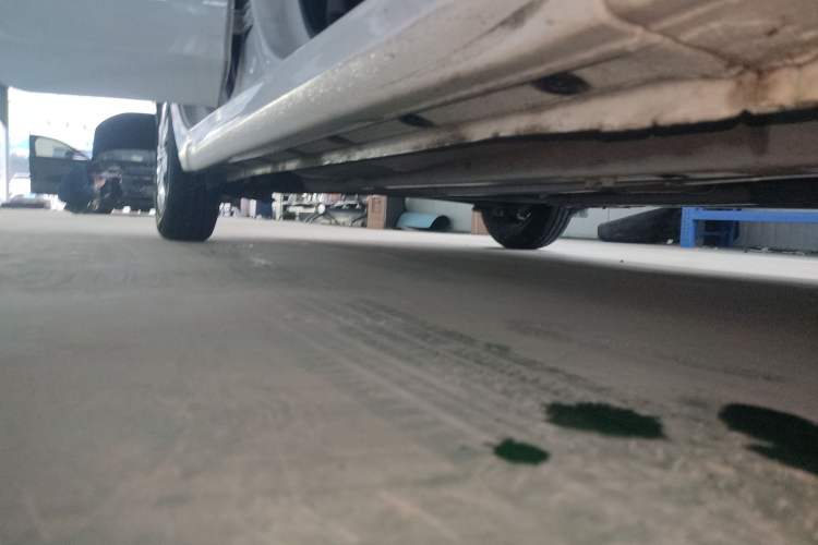Used Hyundai Verna (older generation) 2020 1.4L Manual GL Refreshed Edition Right Side Sill