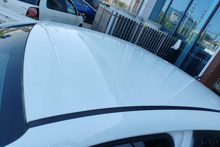 Used Hyundai Verna (older generation) 2020 1.4L Manual GL Refreshed Edition Roof
