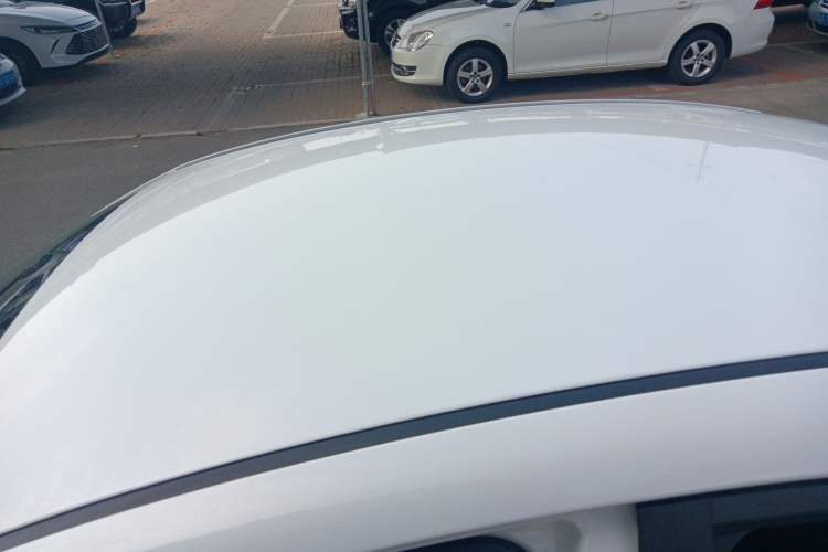 Used Hyundai Verna (older generation) 2020 1.4L Manual GL Refreshed Edition Roof
