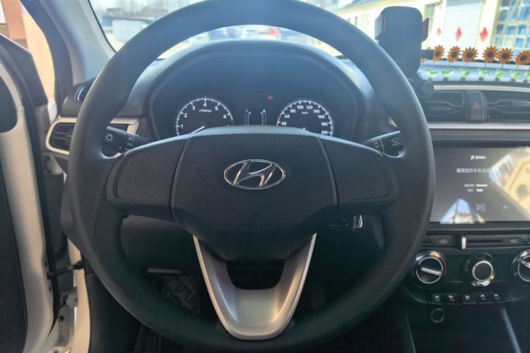 Used Hyundai Verna (older generation) 2020 1.4L Manual GL Refreshed Edition Steering Wheel