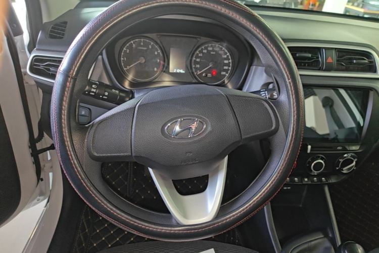 Used Hyundai Verna (older generation) 2020 1.4L Manual GL Refreshed Edition Steering Wheel