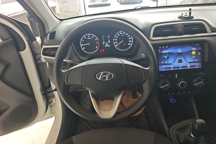 Used Hyundai Verna (older generation) 2020 1.4L Manual GL Refreshed Edition Steering Wheel
