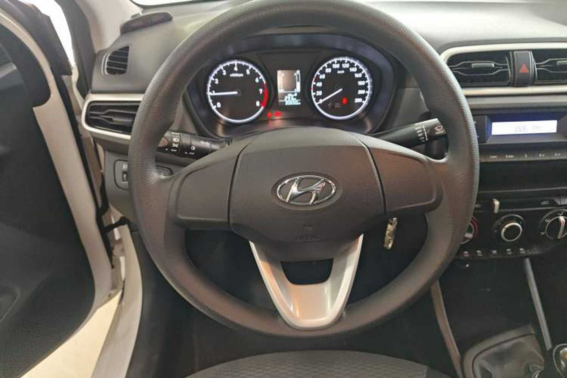 Used Hyundai Verna (older generation) 2020 1.4L Manual GL Refreshed Edition Steering Wheel