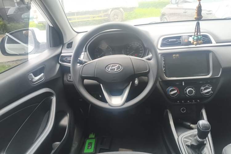 Used Hyundai Verna (older generation) 2020 1.4L Manual GL Refreshed Edition Steering Wheel