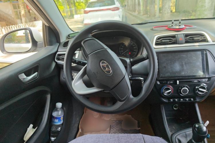 Used Hyundai Verna (older generation) 2020 1.4L Manual GLS Vibrant Edition Steering Wheel