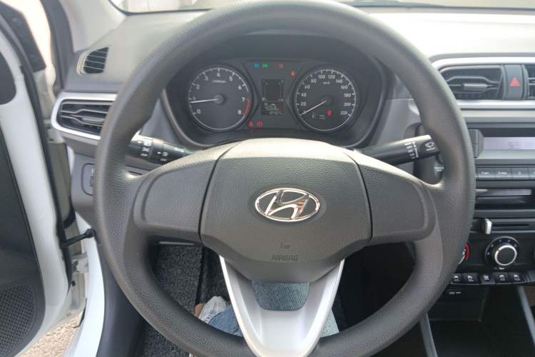 Used Hyundai Verna (older generation) 2020 1.4L Manual GL Refreshed Edition Steering Wheel
