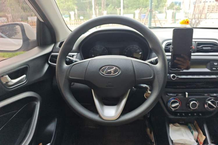 Used Hyundai Verna (older generation) 2020 1.4L Manual GL Refreshed Edition Steering Wheel