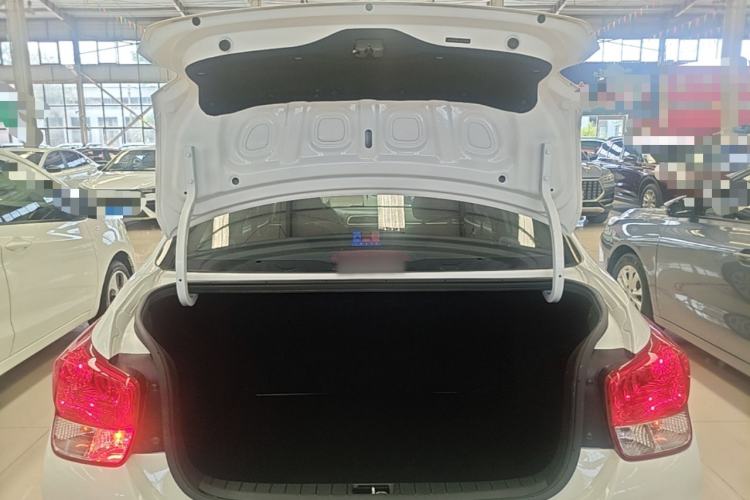 Used Hyundai Verna (older generation) 2020 1.4L Manual GL Refreshed Edition Trunk