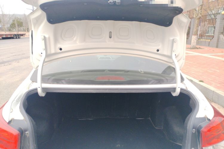 Used Hyundai Verna (older generation) 2020 1.4L Manual GL Refreshed Edition Trunk