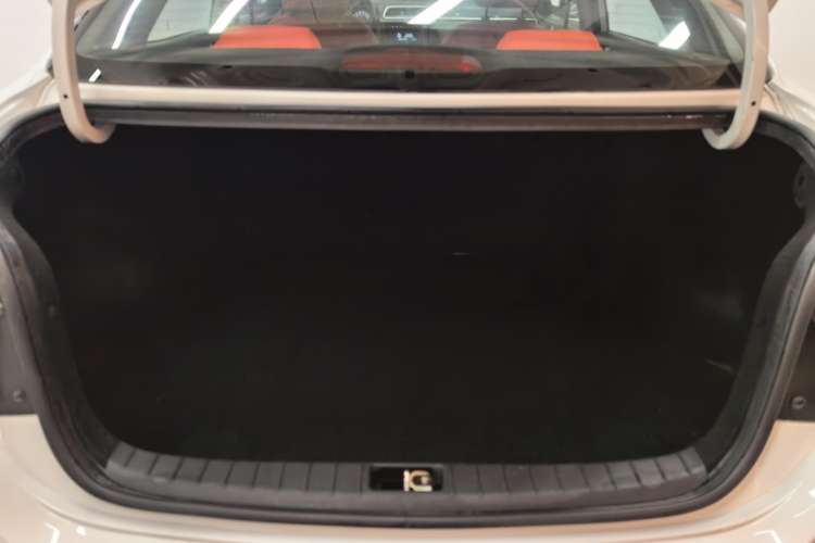 Used Hyundai Verna (older generation) 2020 1.4L Manual GL Refreshed Edition Trunk