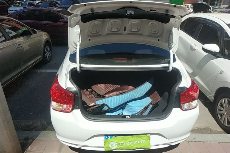Used Hyundai Verna (older generation) 2020 1.4L Manual GL Refreshed Edition Trunk