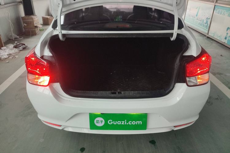 Used Hyundai Verna (older generation) 2020 1.4L Manual GL Refreshed Edition Trunk