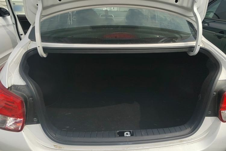 Used Hyundai Verna (older generation) 2020 1.4L Manual GL Refreshed Edition Trunk