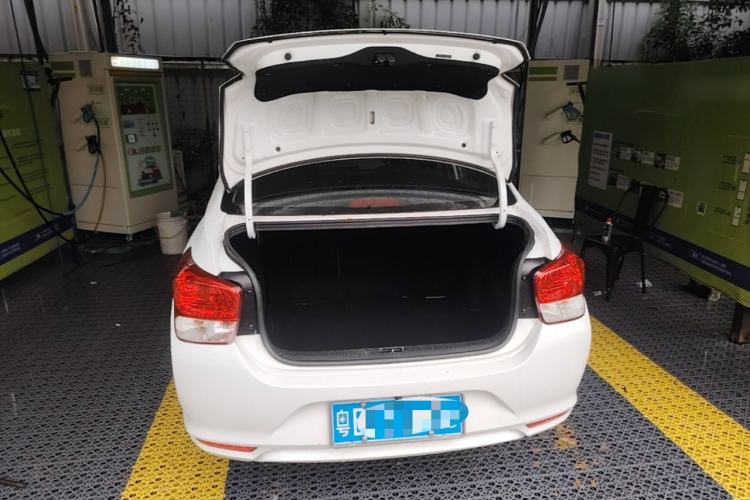 Used Hyundai Verna (older generation) 2020 1.4L Manual GL Refreshed Edition Trunk