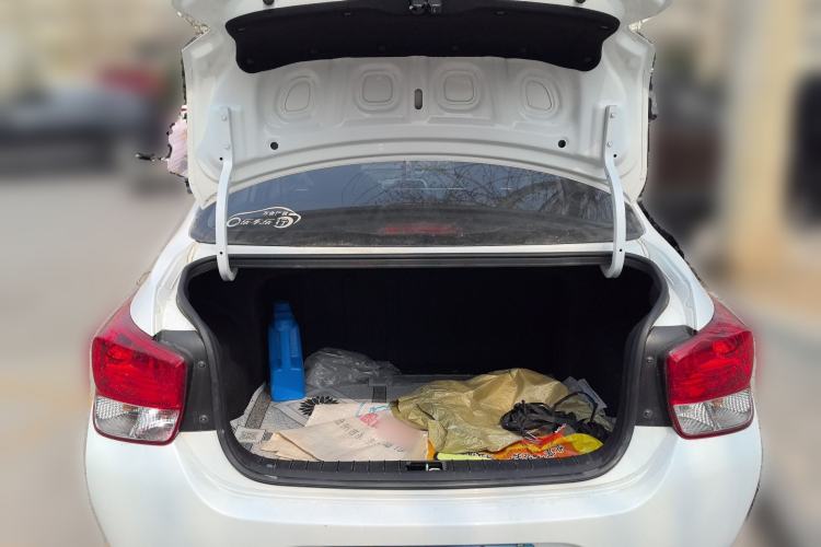 Used Hyundai Verna (older generation) 2020 1.4L Manual GL Refreshed Edition Trunk