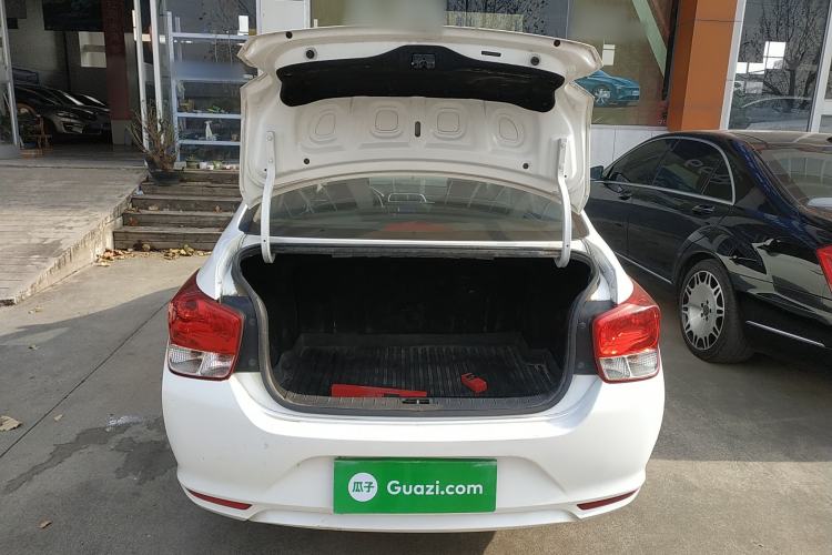Used Hyundai Verna (older generation) 2020 1.4L Manual GL Refreshed Edition Trunk