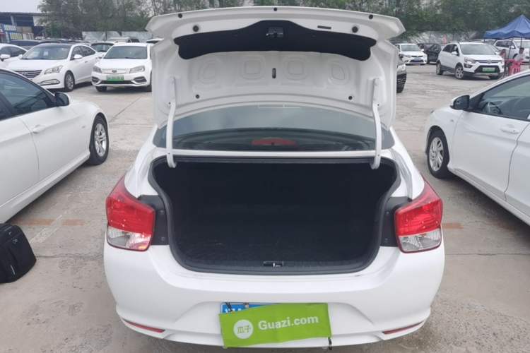 Used Hyundai Verna (older generation) 2020 1.4L Manual GL Refreshed Edition Trunk