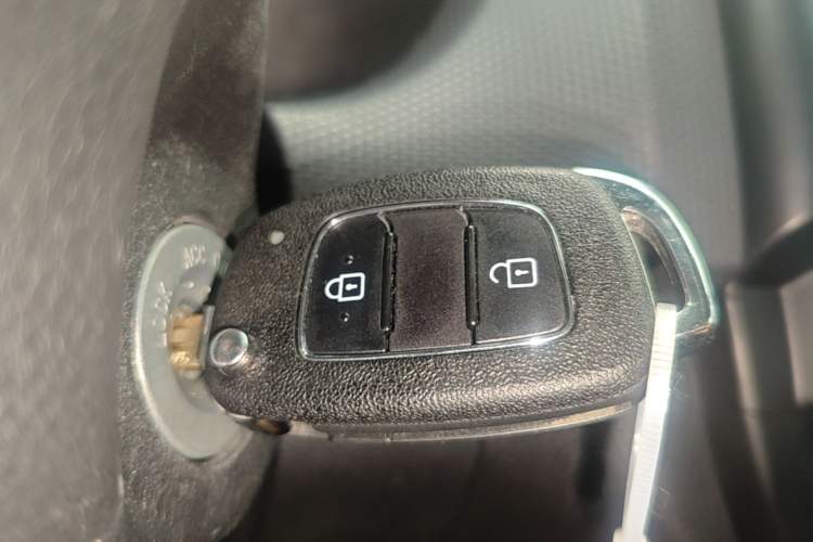 Used Hyundai Verna (older generation) 2020 1.4L Manual GL Refreshed Edition Vehicle Key