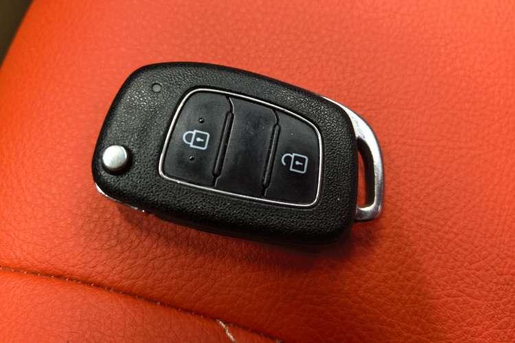 Used Hyundai Verna (older generation) 2020 1.4L Manual GL Refreshed Edition Vehicle Key