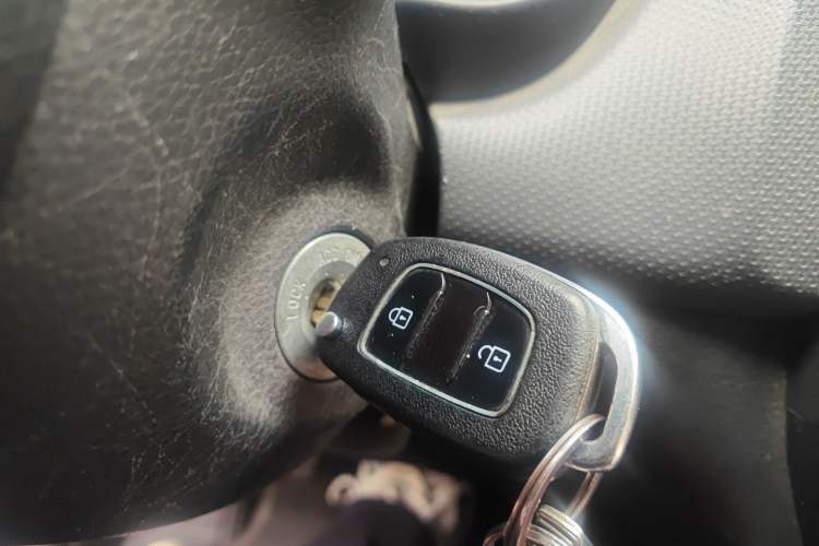 Used Hyundai Verna (older generation) 2020 1.4L Manual GL Refreshed Edition Vehicle Key