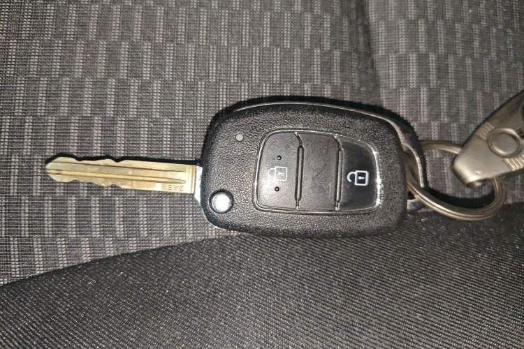 Used Hyundai Verna (older generation) 2020 1.4L Manual GL Refreshed Edition Vehicle Key