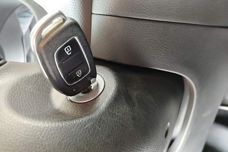 Used Hyundai Verna (older generation) 2020 1.4L Manual GL Refreshed Edition Vehicle Key