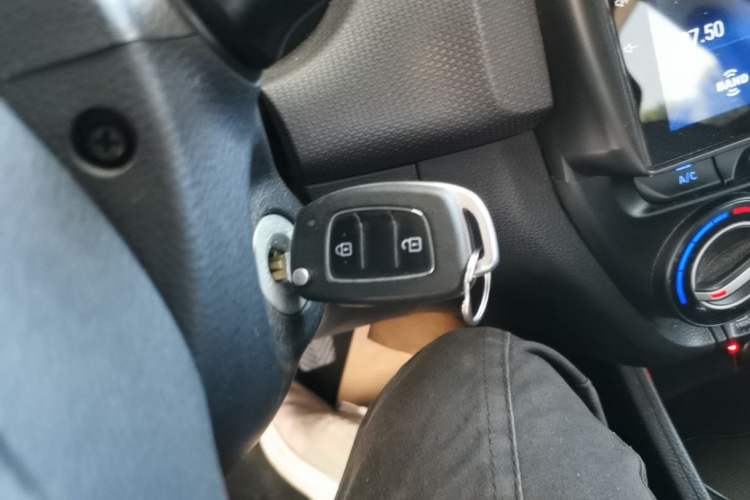 Used Hyundai Verna (older generation) 2020 1.4L Manual GL Refreshed Edition Vehicle Key
