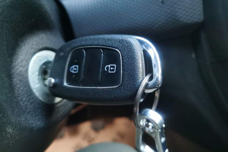 Used Hyundai Verna (older generation) 2020 1.4L Manual GL Refreshed Edition Vehicle Key