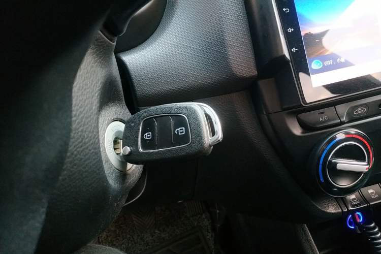 Used Hyundai Verna (older generation) 2020 1.4L Manual GL Refreshed Edition Vehicle Key