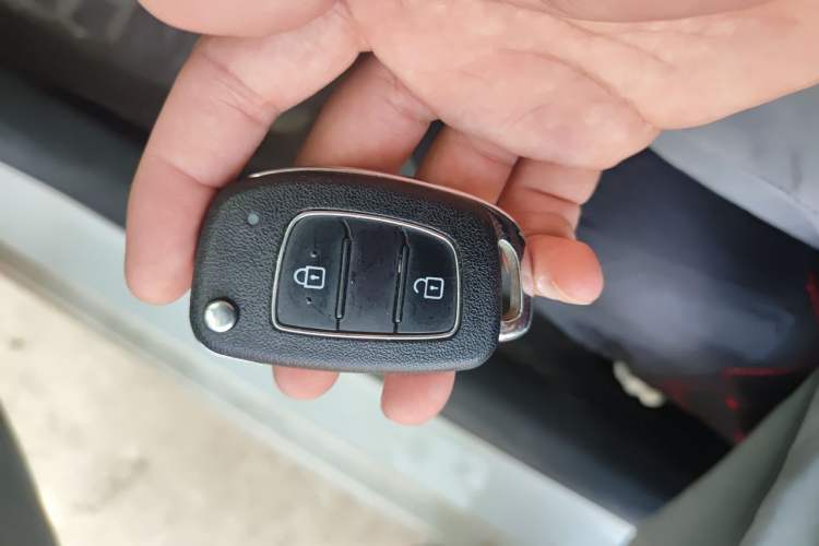 Used Hyundai Verna (older generation) 2020 1.4L Manual GL Refreshed Edition Vehicle Key
