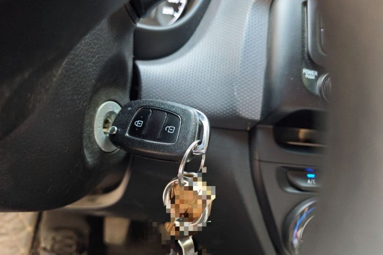 Used Hyundai Verna (older generation) 2020 1.4L Manual GL Refreshed Edition Vehicle Key