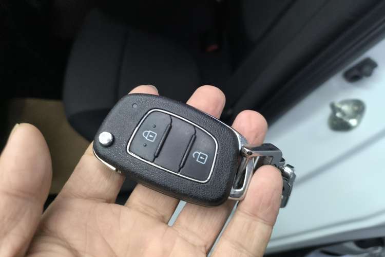 Used Hyundai Verna (older generation) 2020 1.4L Manual GL Refreshed Edition Vehicle Key