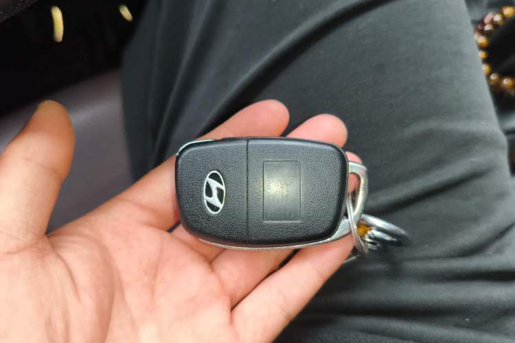 Used Hyundai Verna (older generation) 2020 1.4L Manual GL Refreshed Edition Vehicle Key