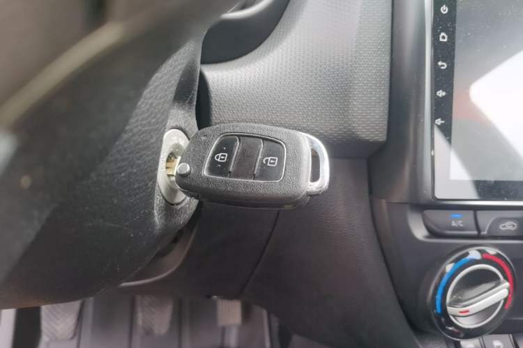 Used Hyundai Verna (older generation) 2020 1.4L Manual GL Refreshed Edition Vehicle Key