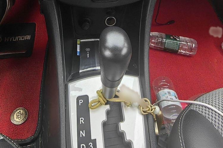Used Hyundai Verna Ray 2014 1.4L Automatic GLX Interior 2