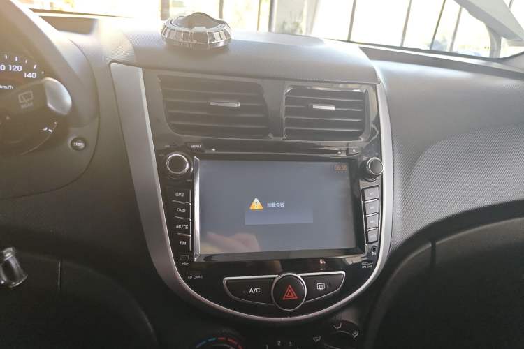 Used Hyundai Verna Ray 2014 1.4L Automatic GLX Audio And AC Panel
