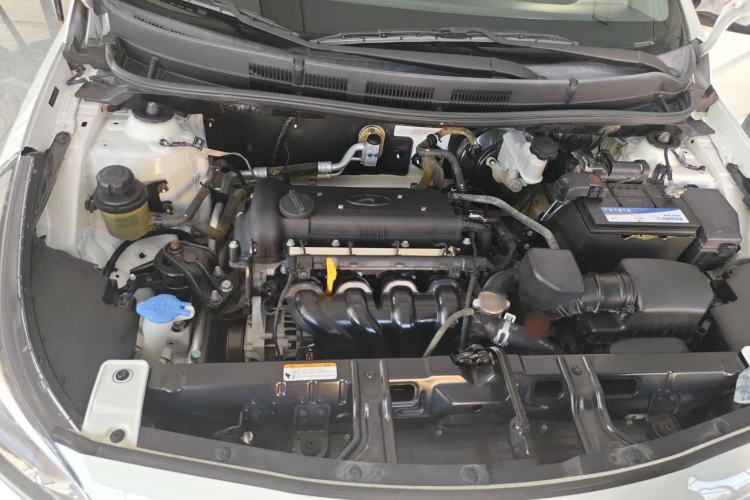 Used Hyundai Verna Ray 2014 1.4L Automatic GLX Engine Bay