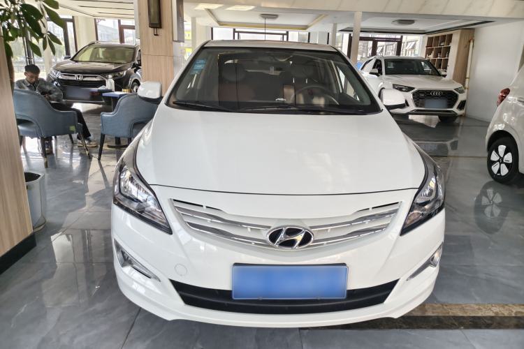 Used Hyundai Verna Ray 2014 1.4L Automatic GLX Exterior 1