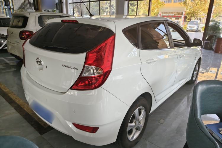 Used Hyundai Verna Ray 2014 1.4L Automatic GLX Exterior 5