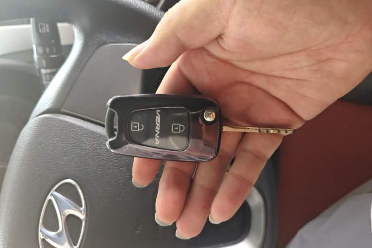 Used Hyundai Verna Ray 2014 1.4L Automatic GLX Vehicle Key