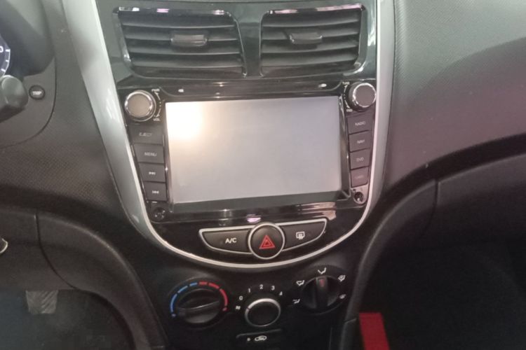 Used Hyundai Verna Ray 2014 1.4L Manual GLX Audio And AC Panel