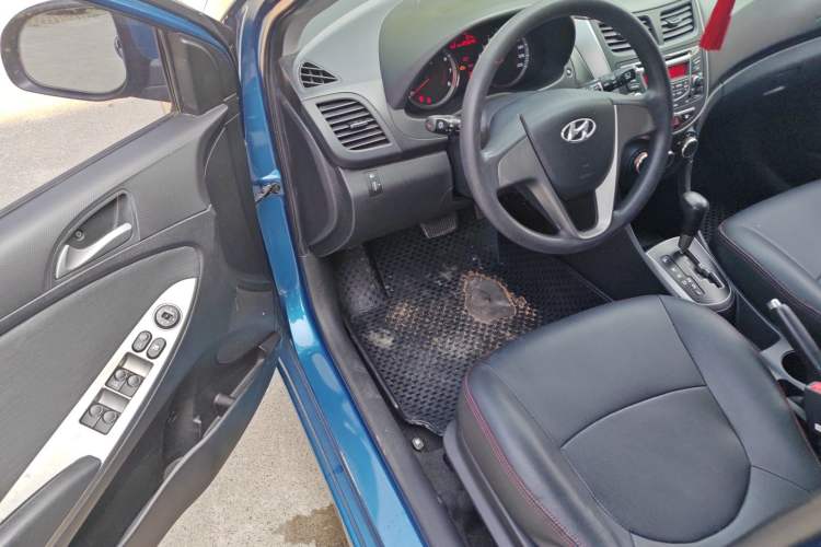 Used Hyundai Verna Ray 2014 1.4L Automatic GLX Driver Seat